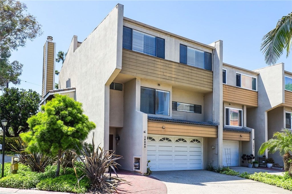 Photo of Listing #OC25070907