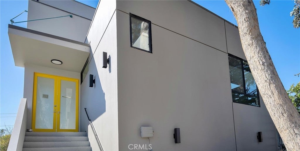 Photo of Listing #SR25071782