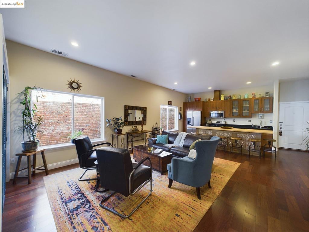 Photo of Listing #41091744