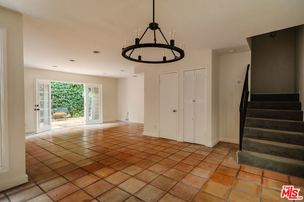 Photo of Listing #25511783