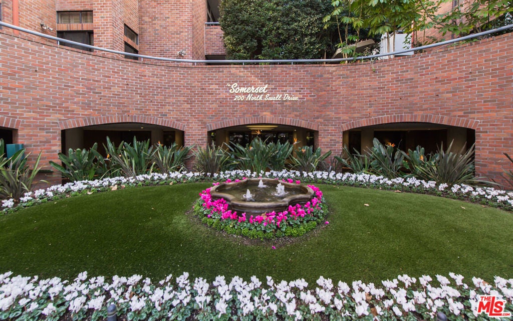 Photo of Listing #25512539