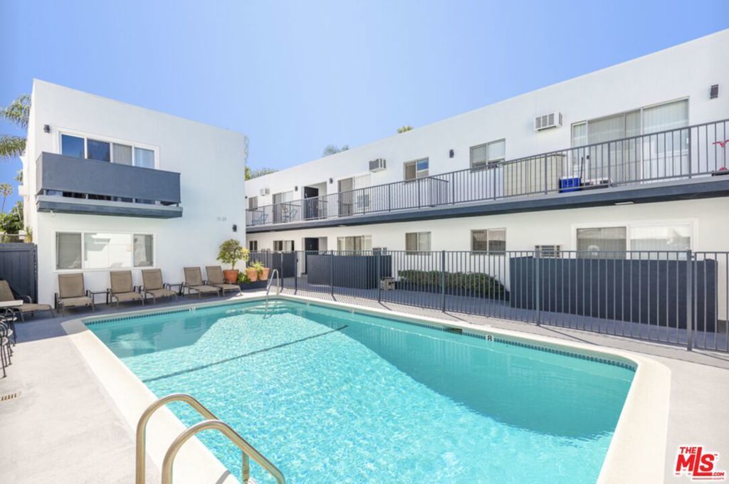 Photo of Listing #25513995