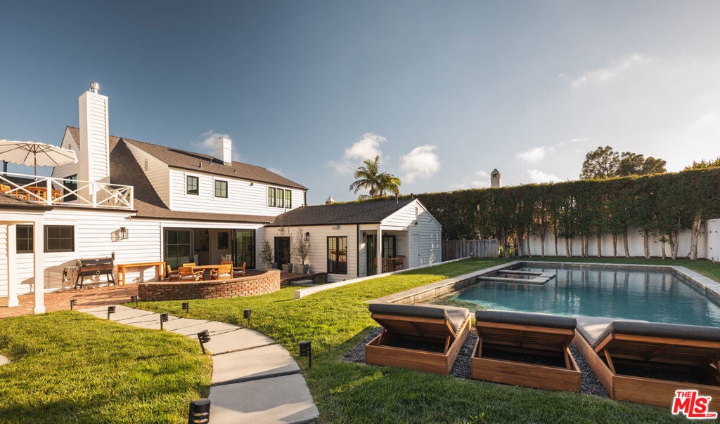 Photo of Listing #25515543