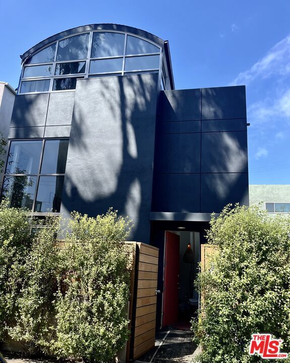 Photo of Listing #25516645