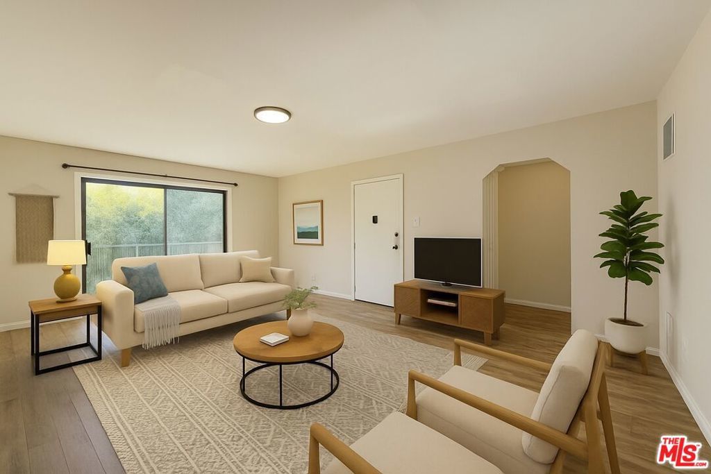 Photo of Listing #25517079