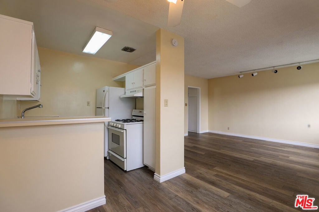 Photo of Listing #25517611