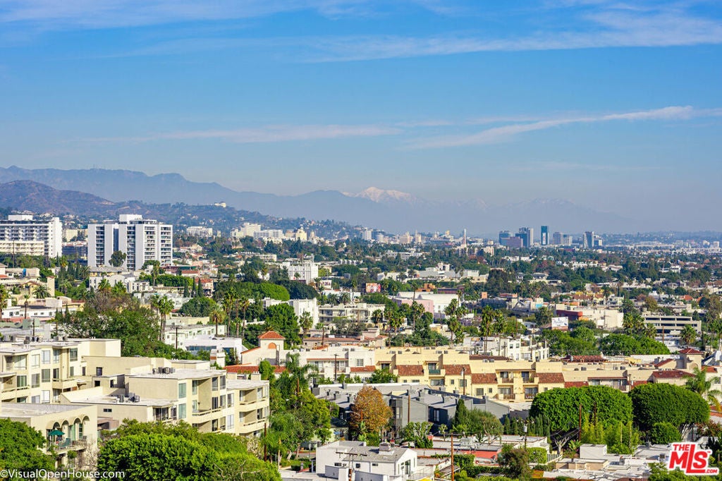 Photo of Listing #25517759