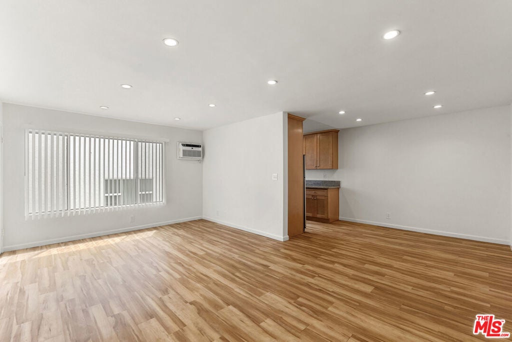 Photo of Listing #25518657