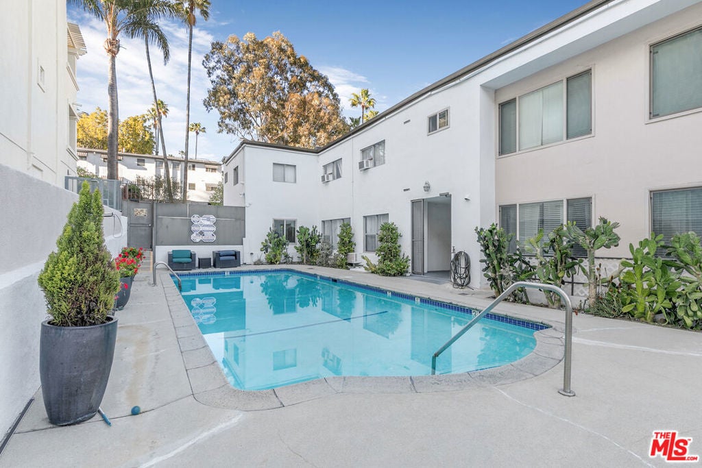 Photo of Listing #25519509