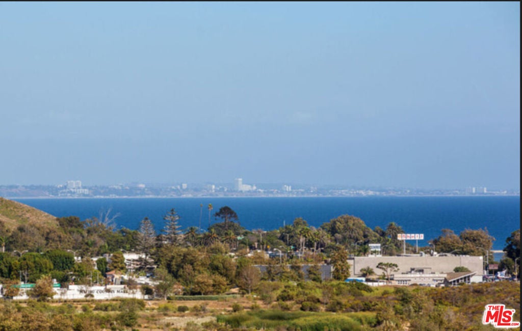 Photo of Listing #25520265