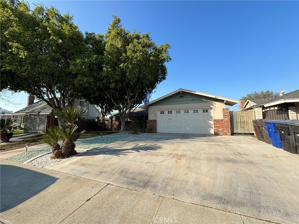 Photo of Listing #RS25072536