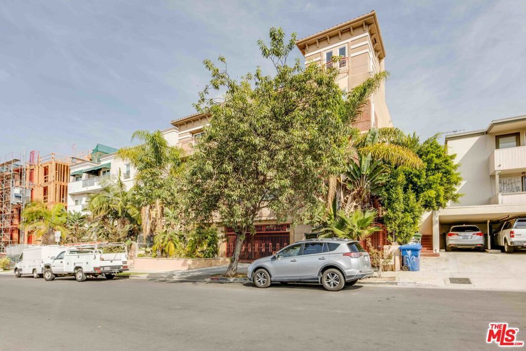 Photo of Listing #25520365