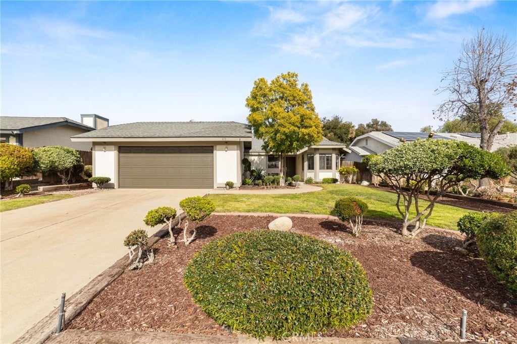 Photo of Listing #IV25067865