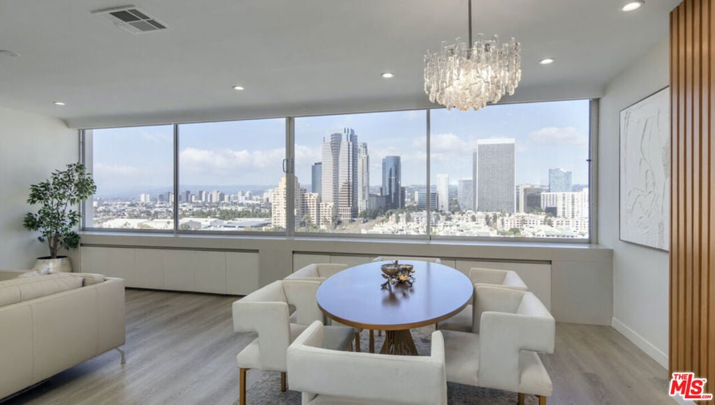 Photo of Listing #25520789