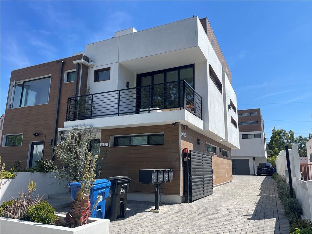 Photo of Listing #SR25065917