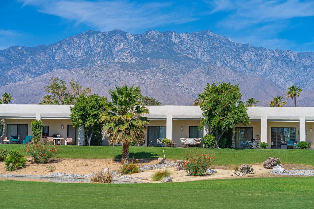 Photo of Listing #219127860PS