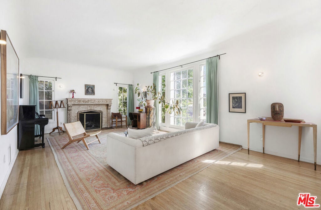 Photo of Listing #25520887