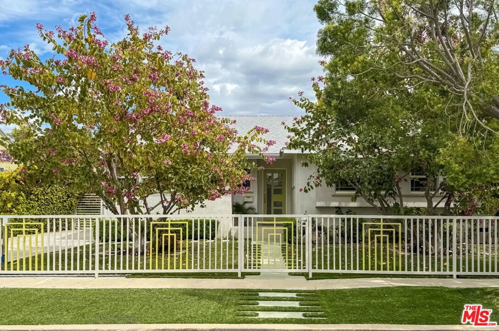 Photo of Listing #25520930