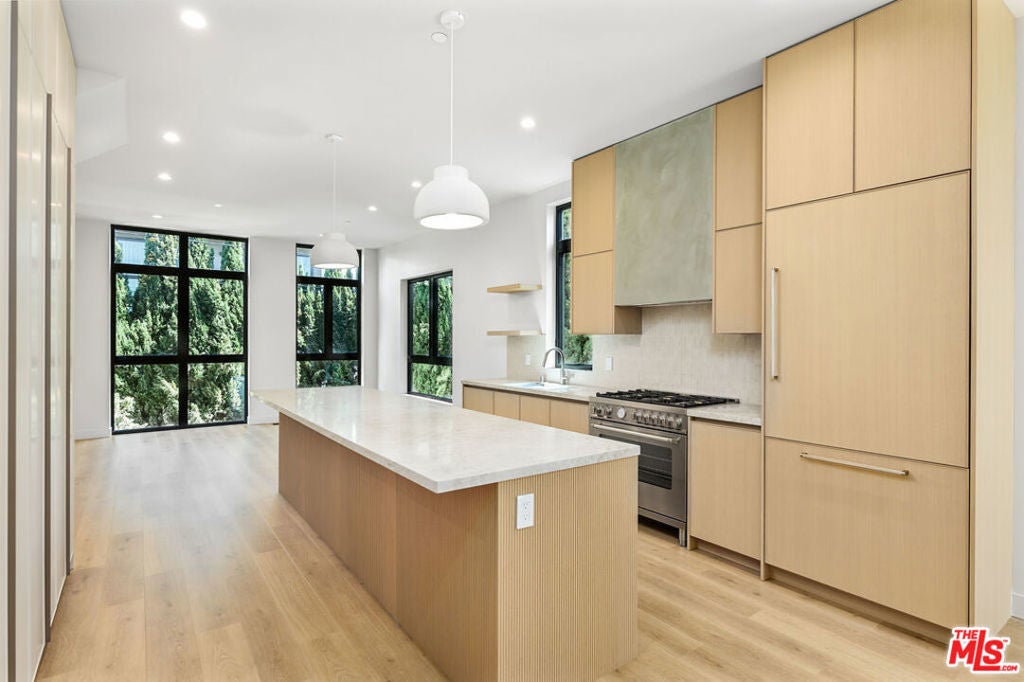 Photo of Listing #25521489