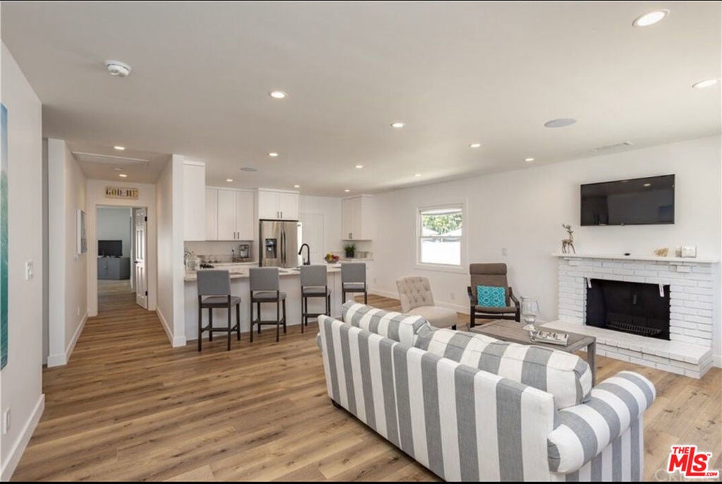 Photo of Listing #25521495