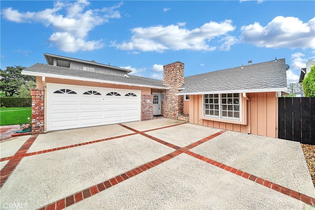 Photo of Listing #NP25074756