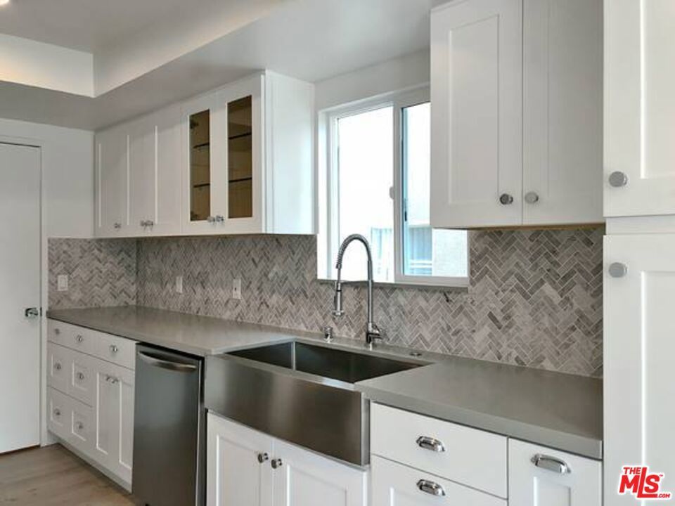 Photo of Listing #25521835