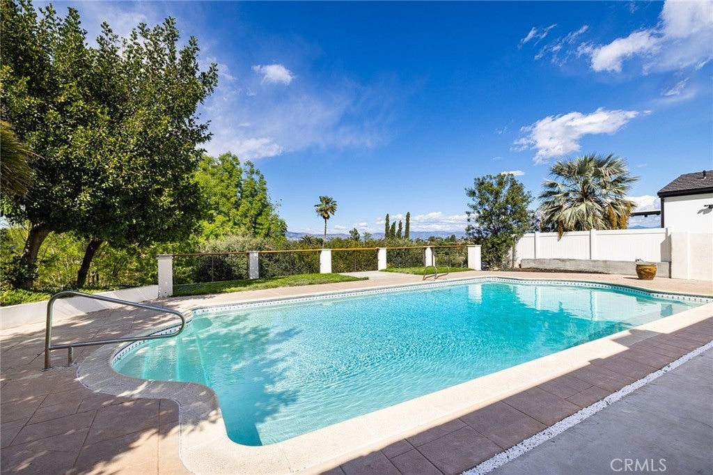 Photo of Listing #SR25076157