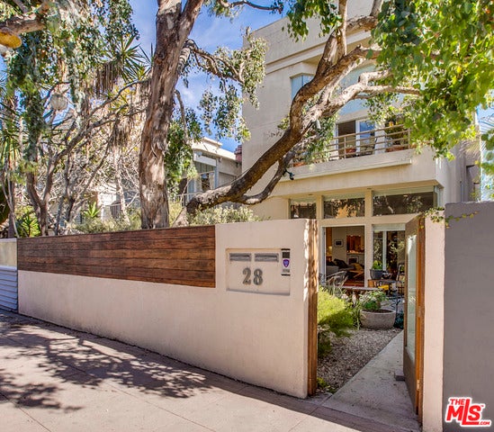 Photo of Listing #25519593