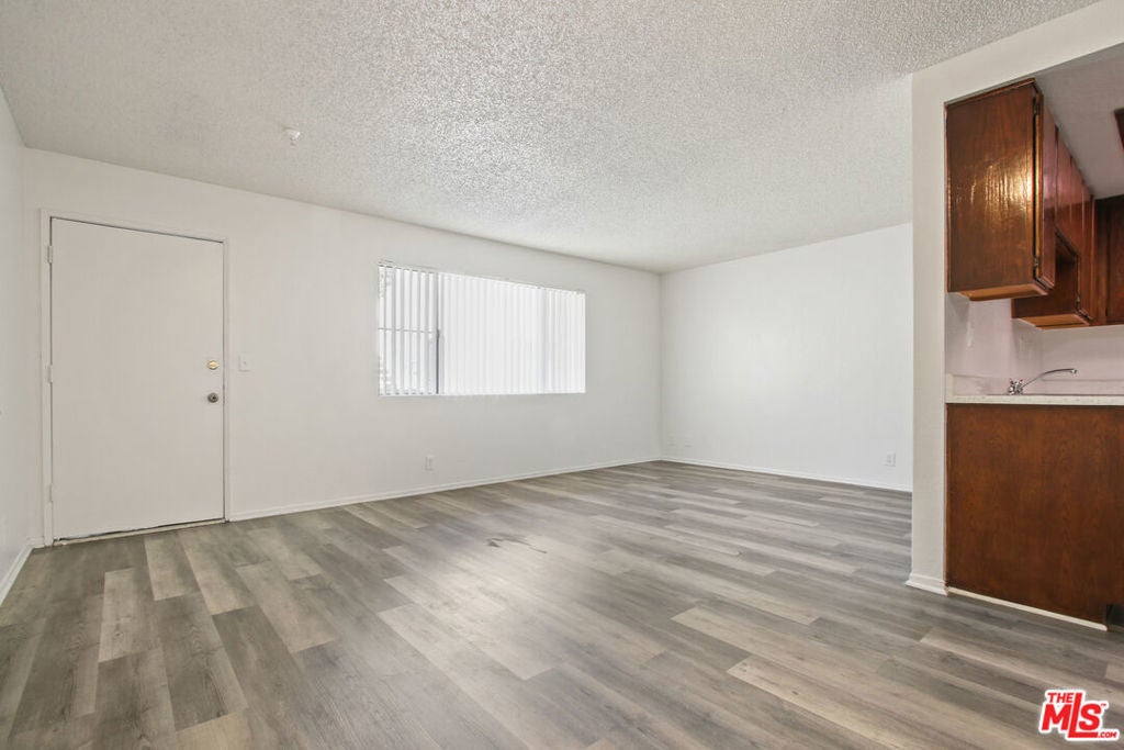 Photo of Listing #25522635