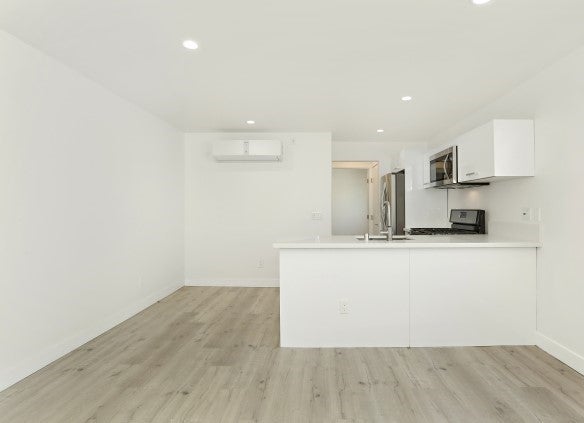 Photo of Listing #SR25077018