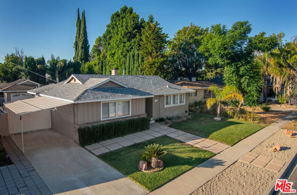 Photo of Listing #25523047