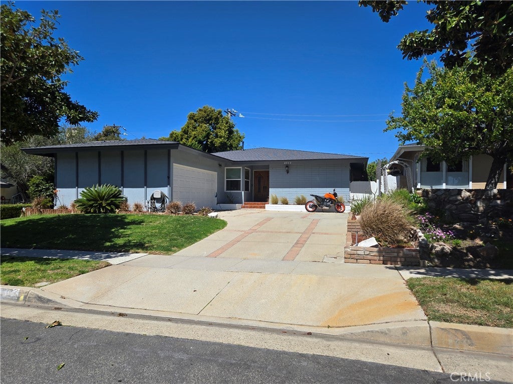 Photo of Listing #PV25076127