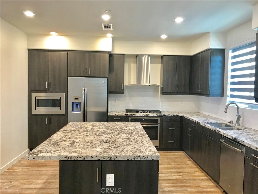 Photo of Listing #OC25079456