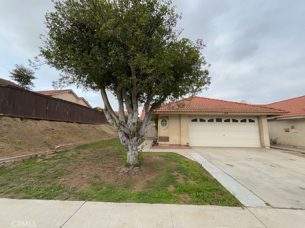 Photo of Listing #IV25079934