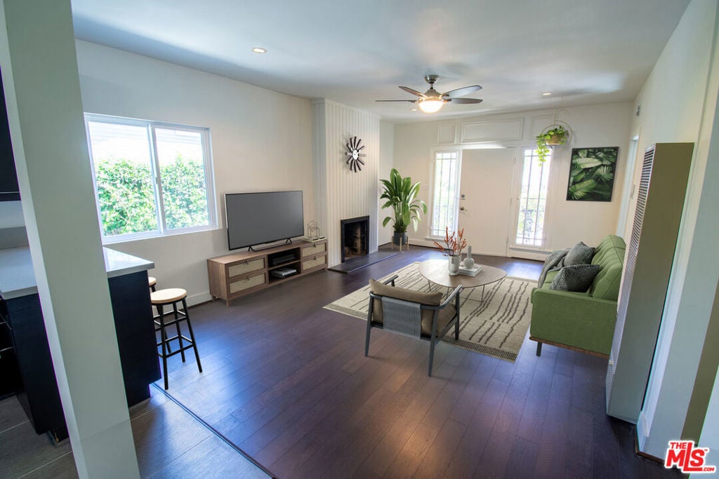 Photo of Listing #25523777