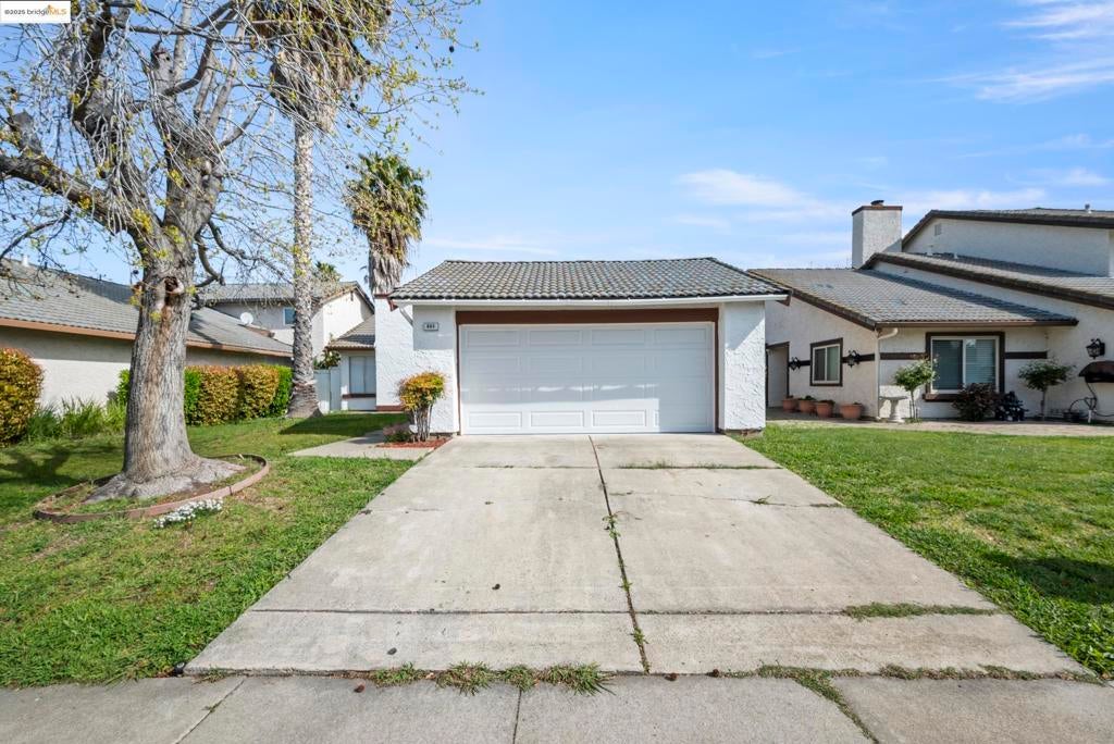 Photo of Listing #41093085