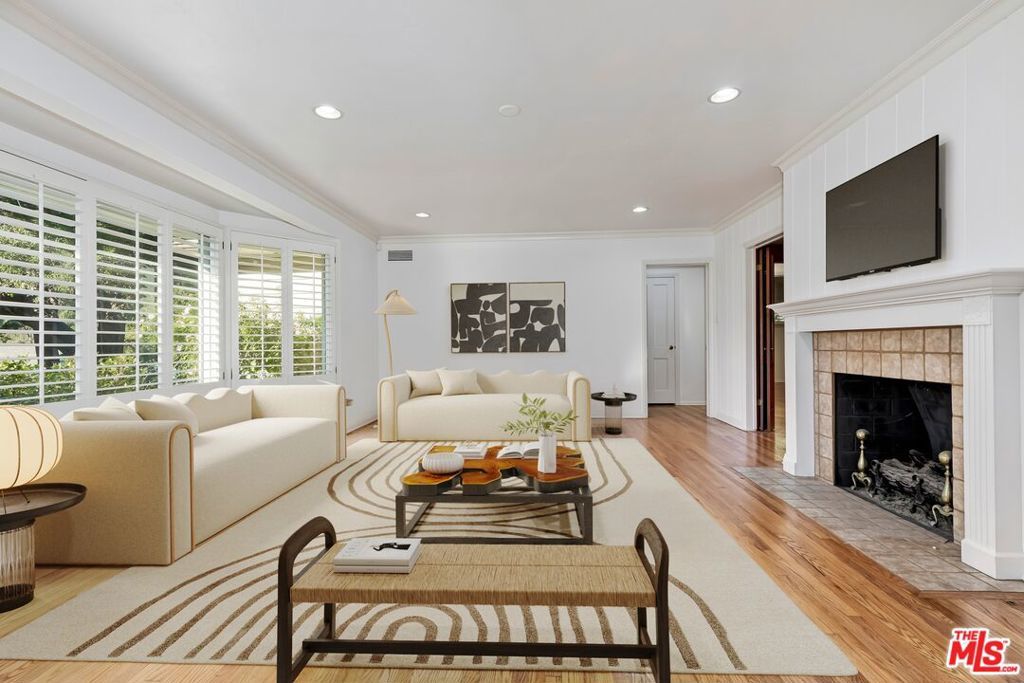 Photo of Listing #25524195