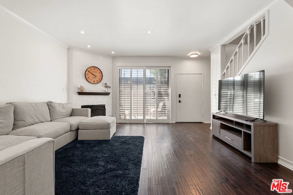 Photo of Listing #25523036