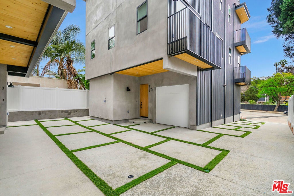 Photo of Listing #25524767