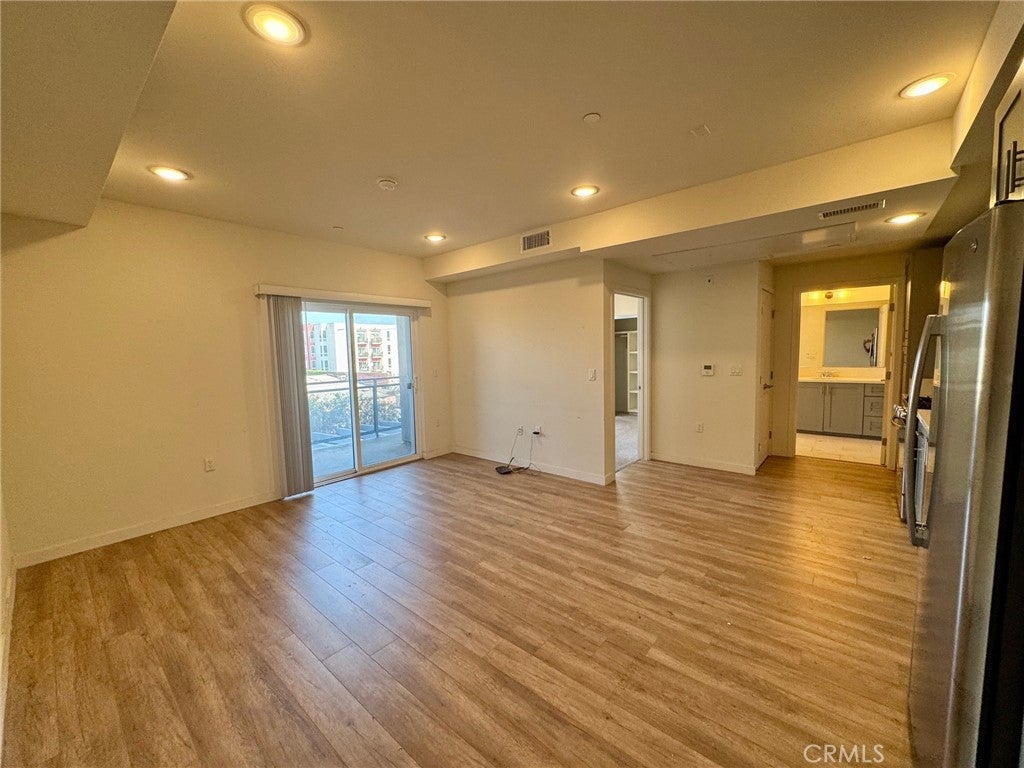 Photo of Listing #SR25081182