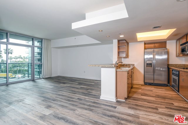 Photo of Listing #25521833