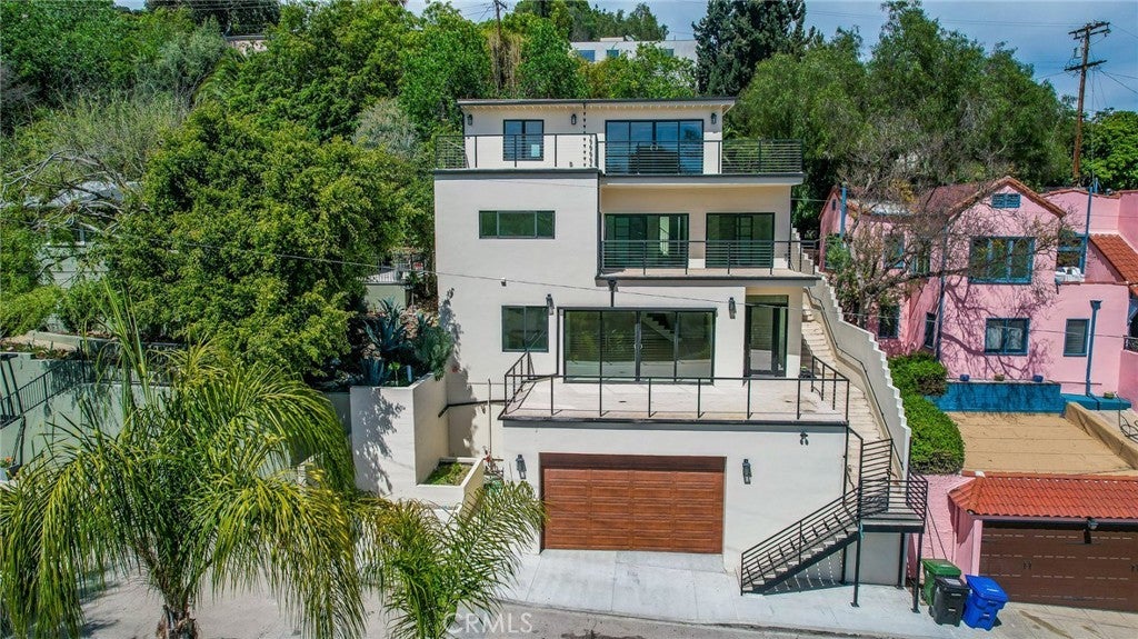 Photo of Listing #DW25073948