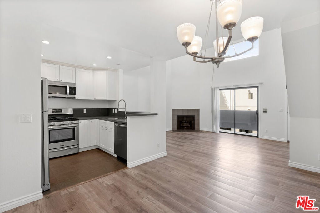 Photo of Listing #25524953