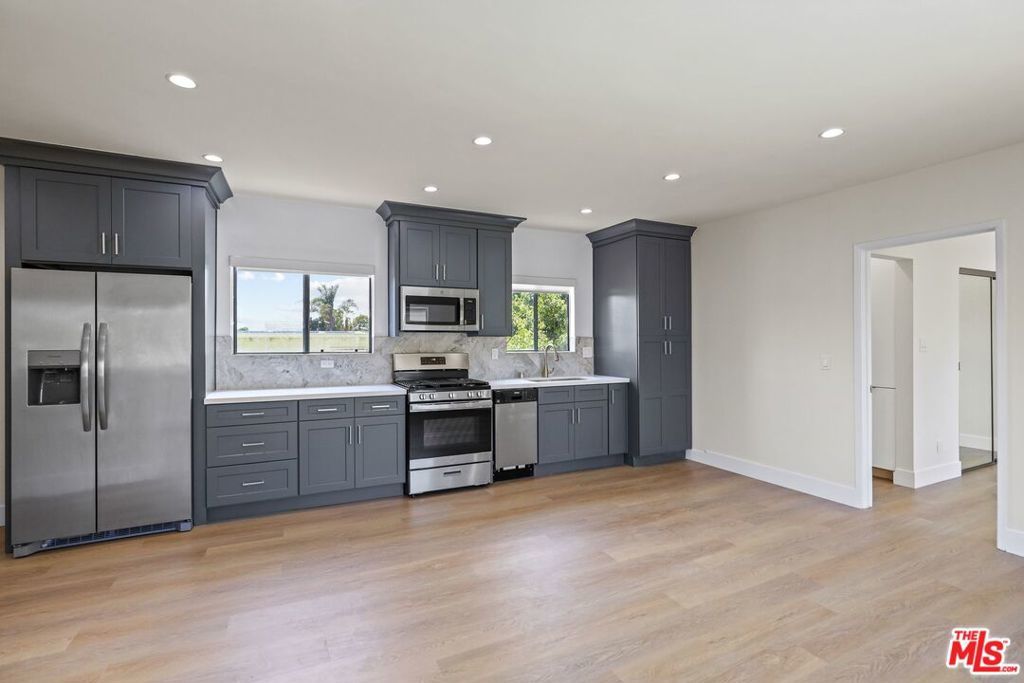 Photo of Listing #25525303