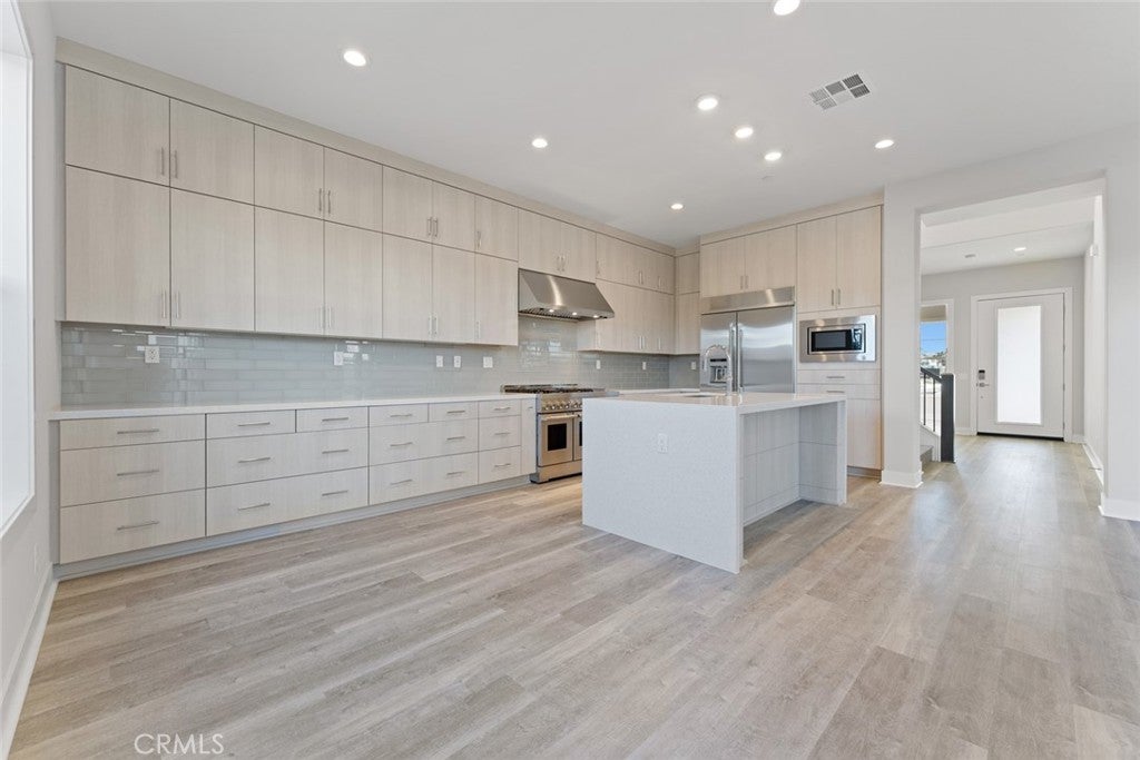 Photo of Listing #OC25082363