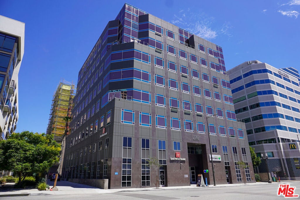 Photo of Listing #25525543