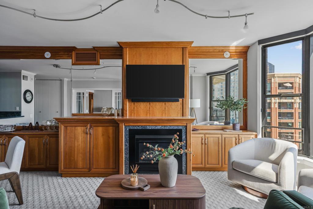 Photo of Listing #PTP2502654