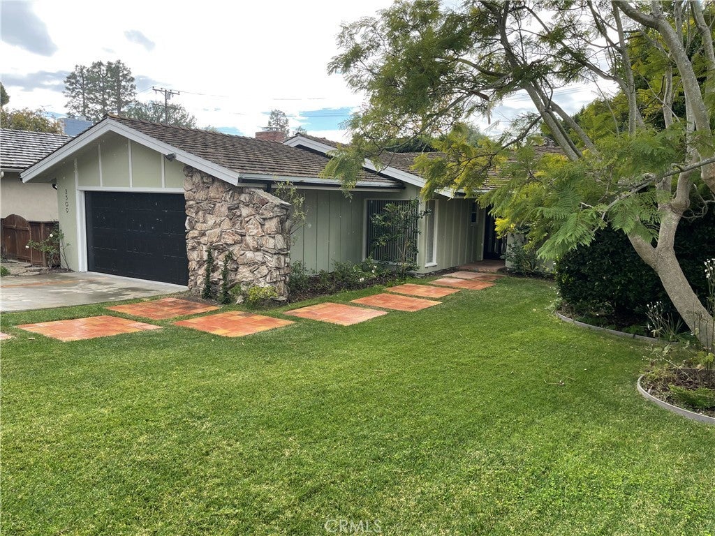 Photo of Listing #SB25080447