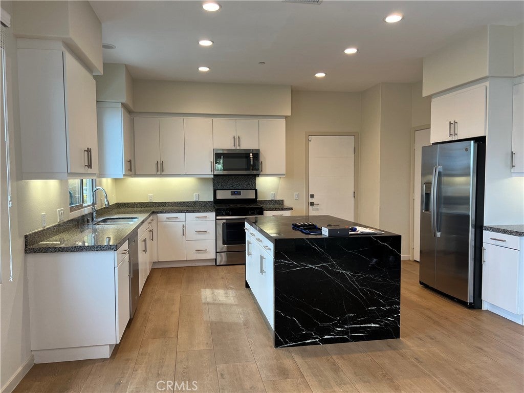 Photo of Listing #OC25083011