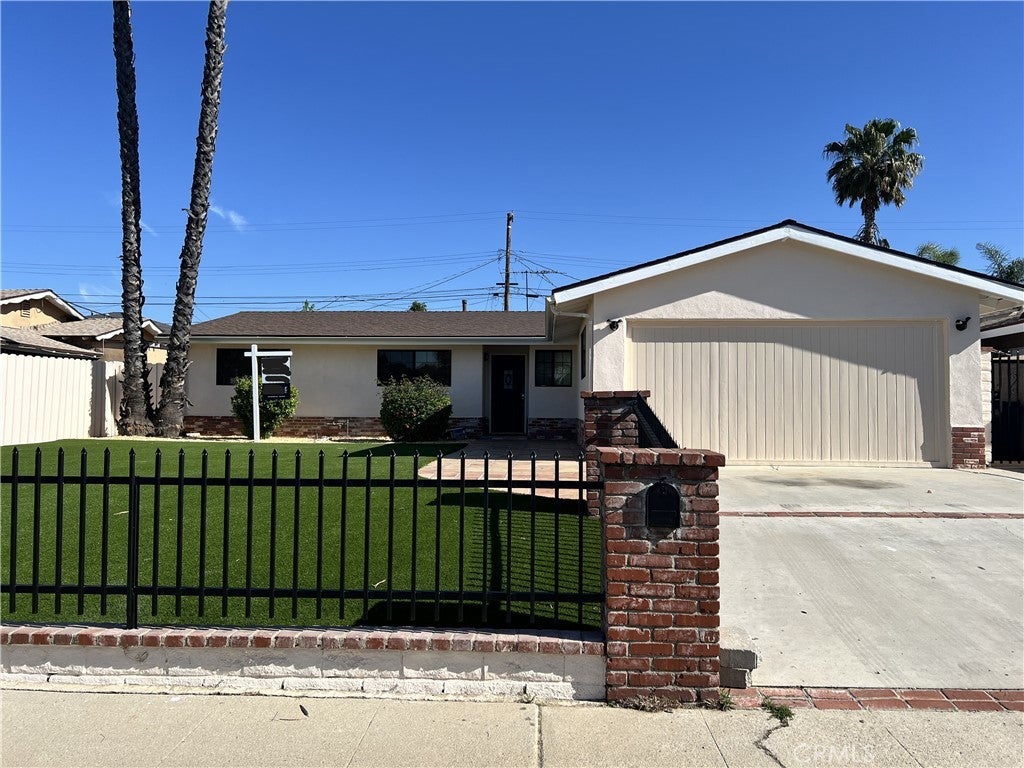 Photo of Listing #SR25080114